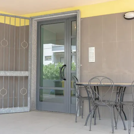 Zefiro Apartment